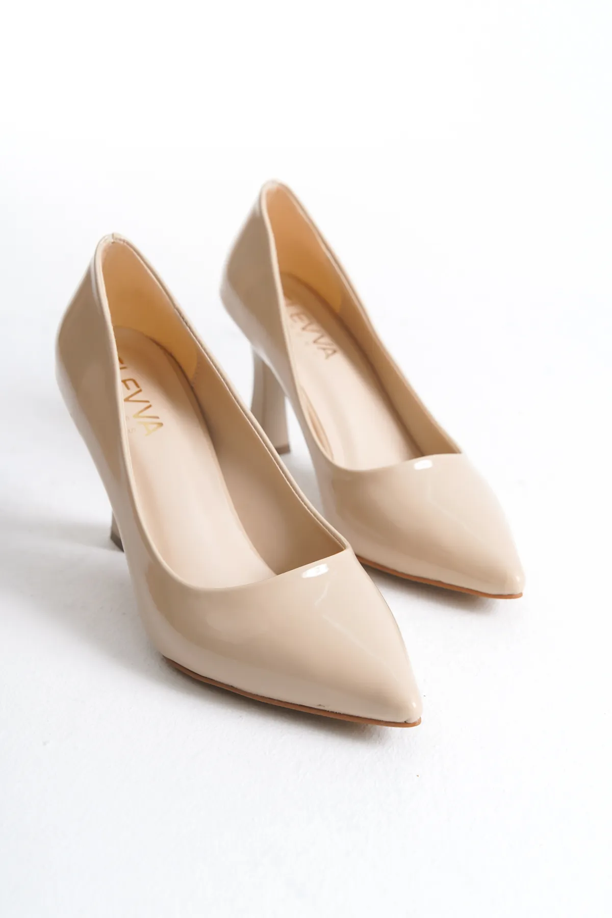 Bej-Rugan-Kadeh-Topuklu-Stiletto-9cm-Siklik-Zarif-Rahat-Kadin-Ayakkabi1.webp Bej Rugan Kadeh Topuklu Stiletto - 9 cm | Şıklığın Zarif ve Rahat Kadın Ayakkabısı - Görsel 1