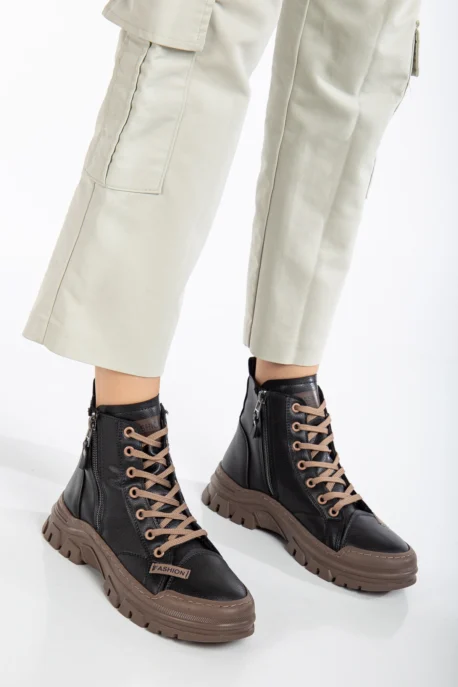 Siyah Fermuarlı Kışlık Bot - Yeni Sezon 2024, Şık ve Dayanıklı Kadın Bot ve Çizme