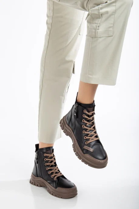 Siyah Fermuarlı Kışlık Bot - Yeni Sezon 2024, Şık ve Dayanıklı Kadın Bot ve Çizme - Görsel 3