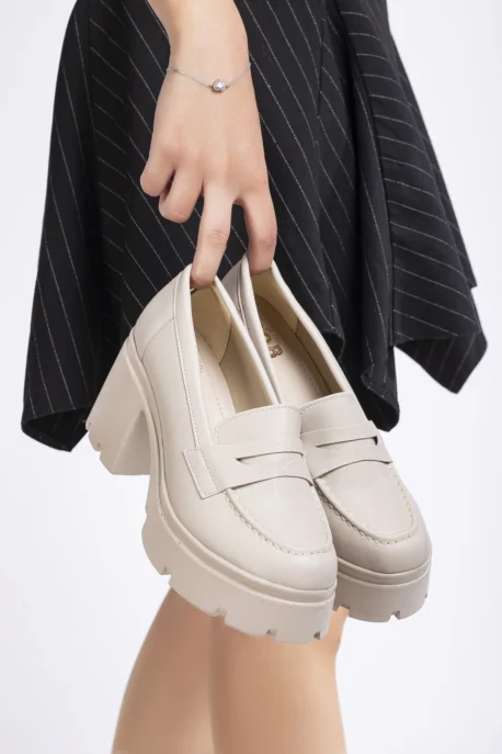 Bej Rengi Uzun Topuklu Loafer - 9 cm Kalın Topuklu Günlük Kadın Ayakkabı